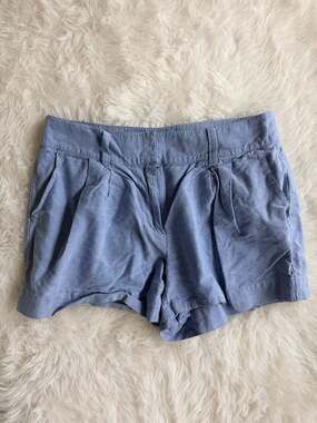 Vineyard Vines Women's Blue Pleated Cotton Shorts Size 2